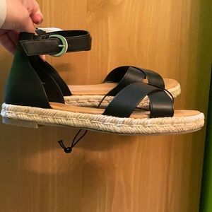 a.n.a Broome Black SANDAL 7.5 M